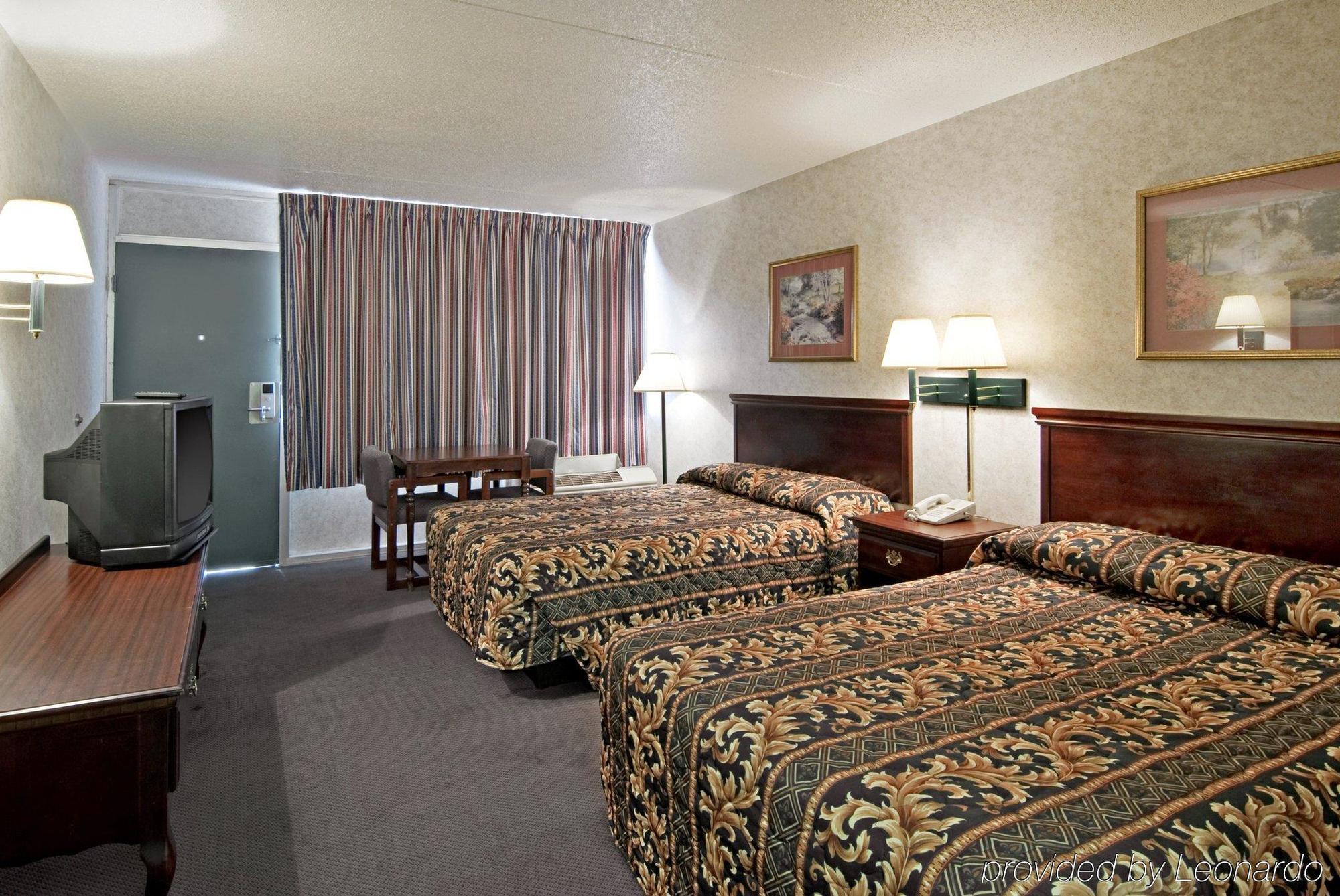 America'S Best Value Inn & Suites - Memphis/Graceland Стая снимка